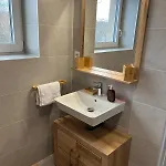 Charming Near Prague Airport Apartament