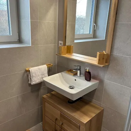 Charming Near Prague Airport 아파트