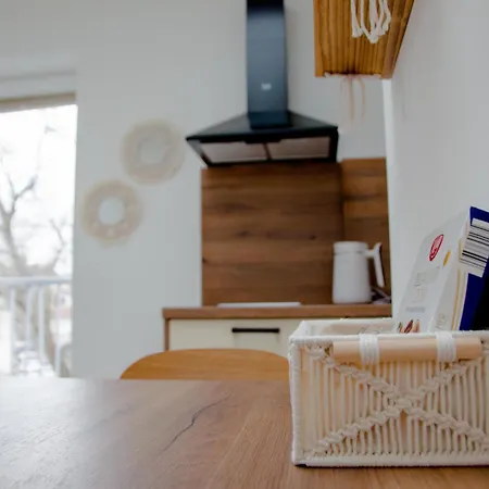 Charming Near Prague Airport アパート *