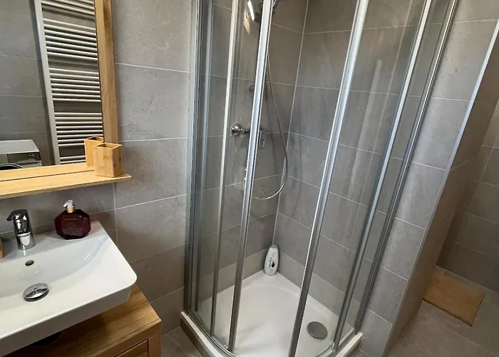 Apartment Charming Near Prague Airport *