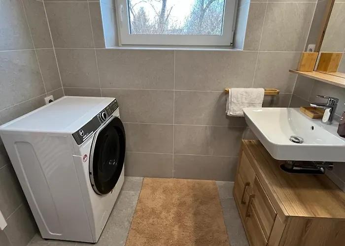 Charming Near Prague Airport Διαμέρισμα *